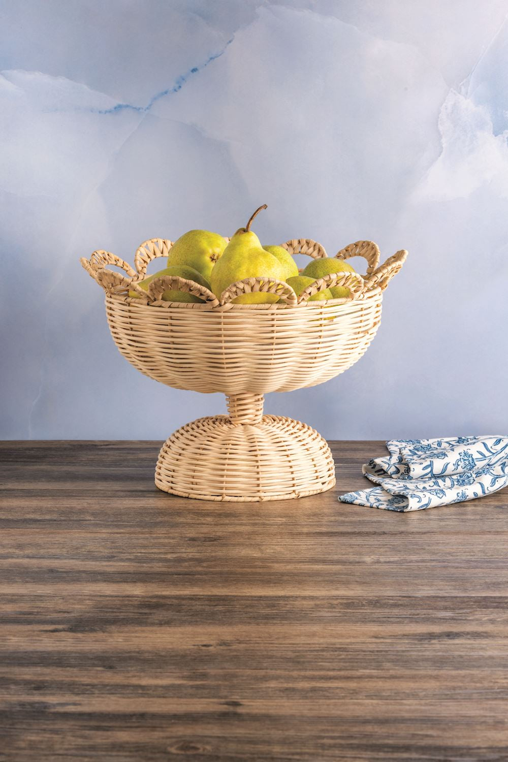 Scallop Woven Pedestal Basket